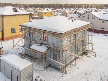 В городе Заречный строим двухэтажный дом для постоянного проживания семьи с двумя детьми - фото №4