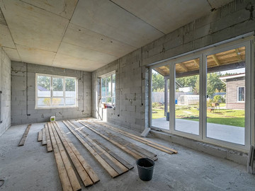 Установили окна, двери и гаражные ворота на дом по проекту Резиденция в КП Крылья - фото №3